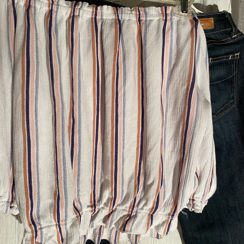 Off the Shoulder top - Picture 4 of 5